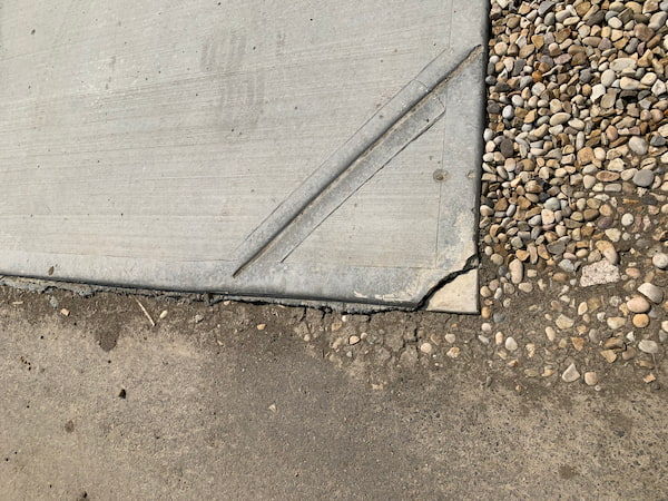1.5 Driveway – Larger cracks